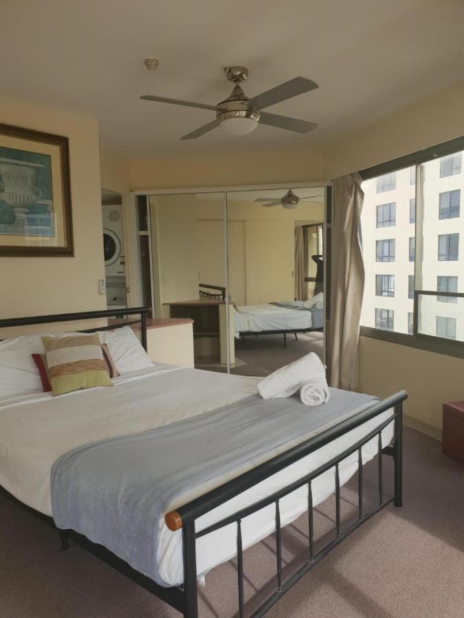 Surfers Holiday Apartments Gold Coast Exterior photo